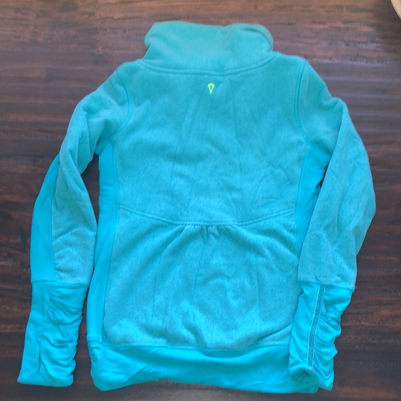 Ivivva by Lululemon Cuddle Me Up Pullover - Picture 2 of 10